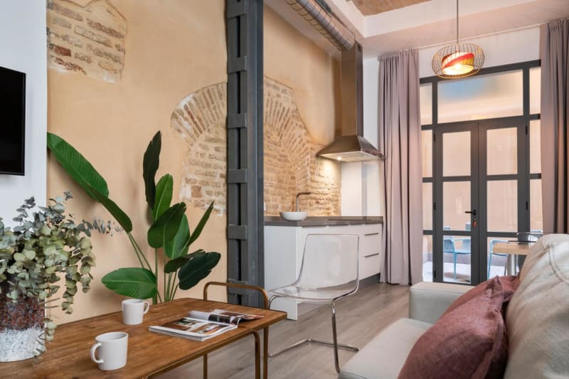 Suites Maestranza - Herrería. Apartamento 1 Dormitorio con Patio 1